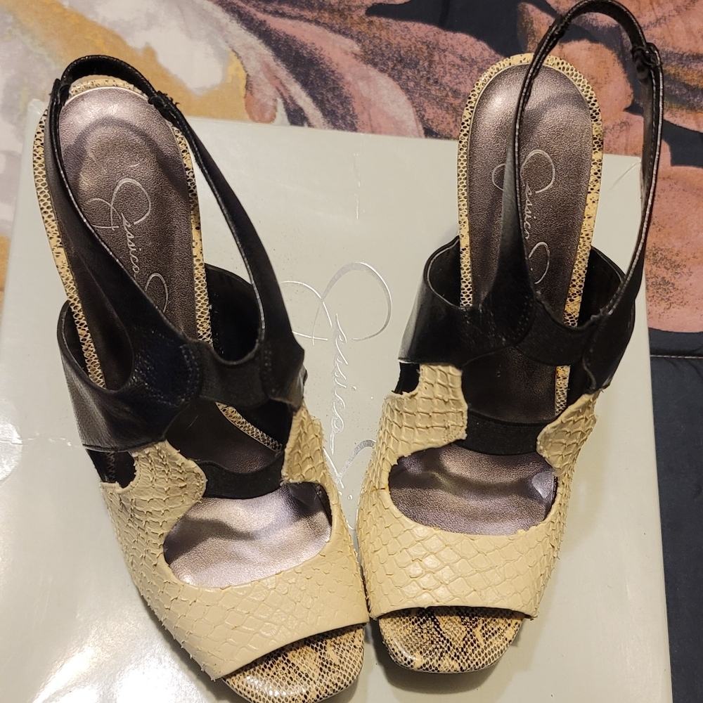 Jessica Simpson, nude snake print, 7.5